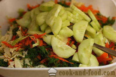Rezept Salat aus Chinakohl mit Käse und Croutons