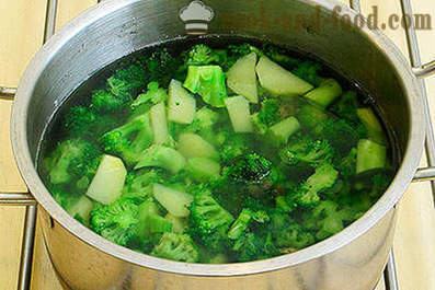 Püree von Broccoli-Suppe mit Sahne