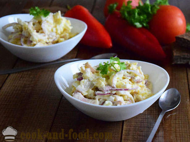 Tintenfisch-Salat mit Käse und Eiern