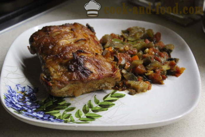 Schweinefleisch im Ofen gebacken mit Pilzen und Gemüse - wie köstlich Bruststück im Ofen backen, das Rezept mit einem Foto poshagovіy