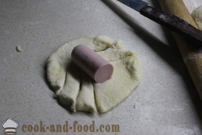 Schweine in Decken auf Joghurt und Hefe - wie Hotdogs in Gebäck in dem Ofen zu kochen, mit einem Schritt für Schritt Rezept Fotos