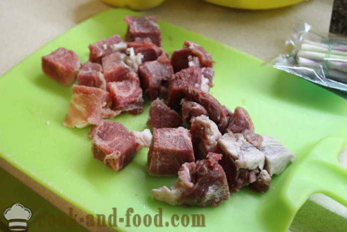 Geschmortes Schweinefleisch mit Rosmarin und Birne - wie man einen leckeren Eintopf aus Schweinefleisch kochen, Schritt für Schritt mit Fotos RECEP