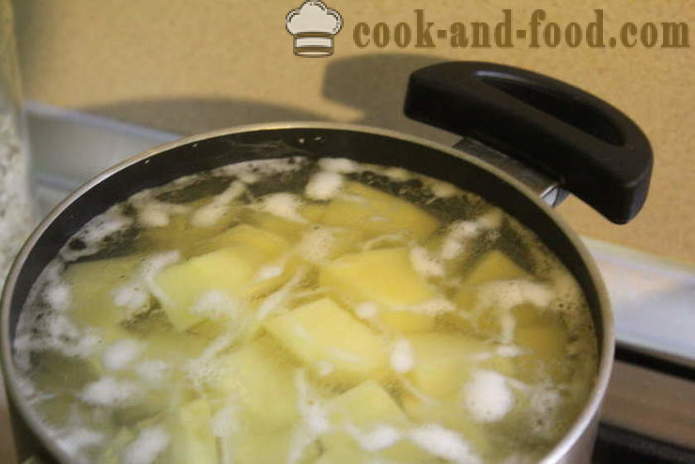 Kartoffeln, Kartoffelbrei mit Sellerie und Zwiebeln - wie Kartoffelpüree mit Zwiebeln und Sellerie zu machen, Schritt für Schritt Rezept Fotos