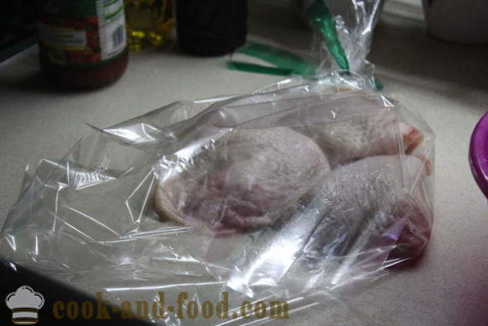 Hähnchenschenkel in der Hülse gebacken - wie ein leckerer gebackener Hähnchenschenkel in dem Ofen in Sojasauce, Schritt für Schritt Rezept Fotos