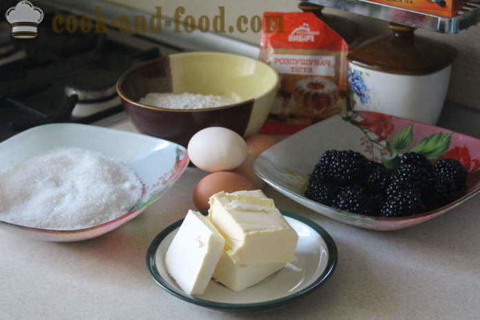 Gelierte Brombeerpastete ohne Joghurt - wie einen Blackberry Pie in dem Ofen zu machen, mit einem Schritt für Schritt Rezept Fotos