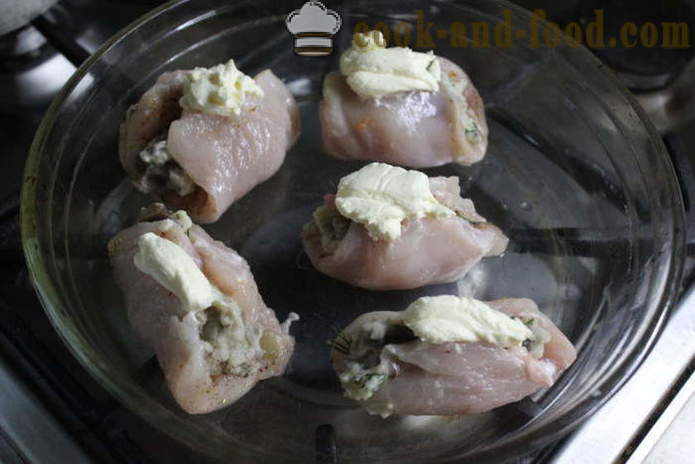 Rolled Hähnchenbrust gefüllt mit Pilzen und Kartoffeln - wie Rollen von Huhn zu machen, mit einem Schritt für Schritt Rezept Fotos