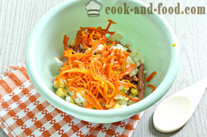 Salat mit Croutons, koreanischer Karotte, Wurst - Wie man einen Salat mit Croutons vorzubereiten und Mayonnaise, einen Schritt für Schritt Rezept Fotos