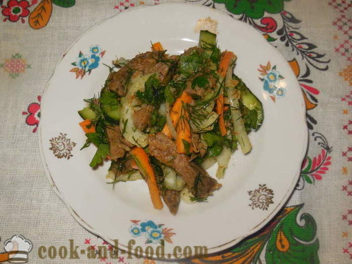 Salat mit Fleisch in der koreanischen mit Gurken und Karotten - wie das Fleisch in Koreanisch zu kochen, einen Schritt für Schritt Rezept Fotos