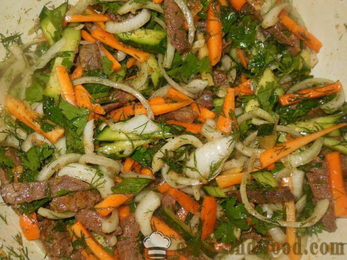 Salat mit Fleisch in der koreanischen mit Gurken und Karotten - wie das Fleisch in Koreanisch zu kochen, einen Schritt für Schritt Rezept Fotos