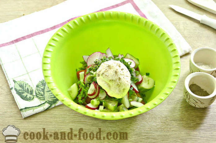 Mayonnaise-Salat mit Radieschen und Tomaten - wie einen Salat von Radieschen zu machen und Tomaten, einen Schritt für Schritt Rezept Fotos
