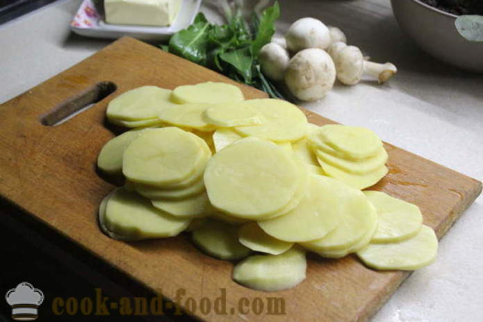 Casserole von rohen Kartoffeln mit Pilzen und Sauerampfer - wie einen Auflauf aus Kartoffeln mit Pilzen zu machen, einen Schritt für Schritt Rezept Fotos