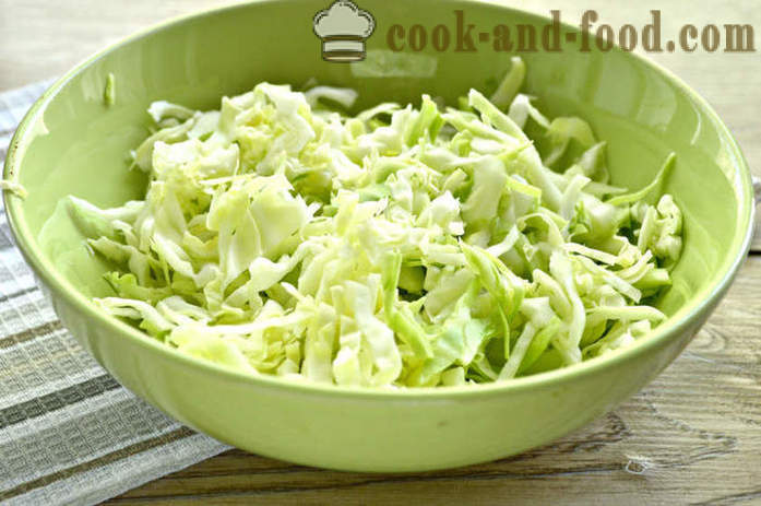 Einfacher Salat von Kohl und Gurken mit Essig - wie man einen köstlichen Salat aus frischem Kohl zu machen und Gurke mit einem Schritt für Schritt Rezept Fotos