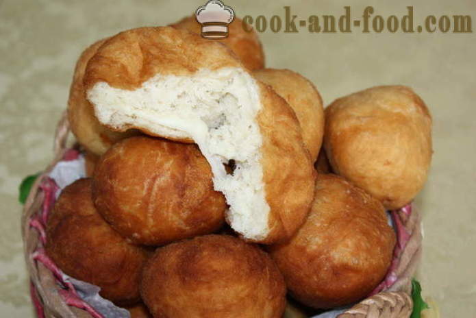 Lush Donuts auf Hefe gefüllt mit Käse - wie Krapfen mit dem Anfüllen zu machen, einen Schritt für Schritt Rezept Fotos