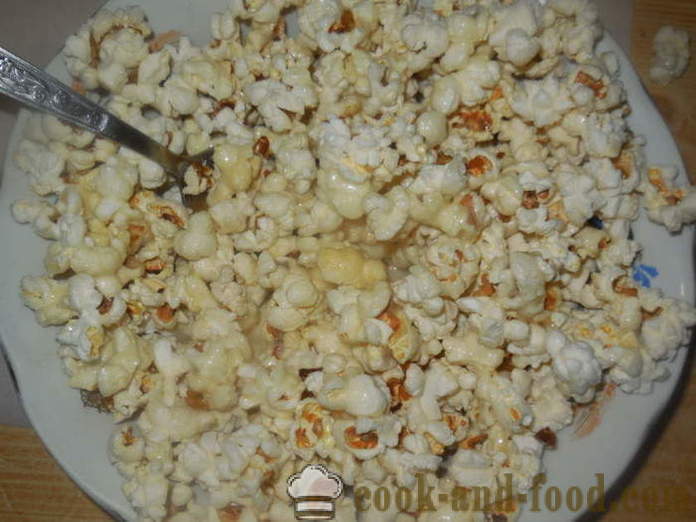Salziger und süßer Popcorn in einer Pfanne - wie Popcorn zu Hause macht richtig, Schritt für Schritt Rezept Fotos