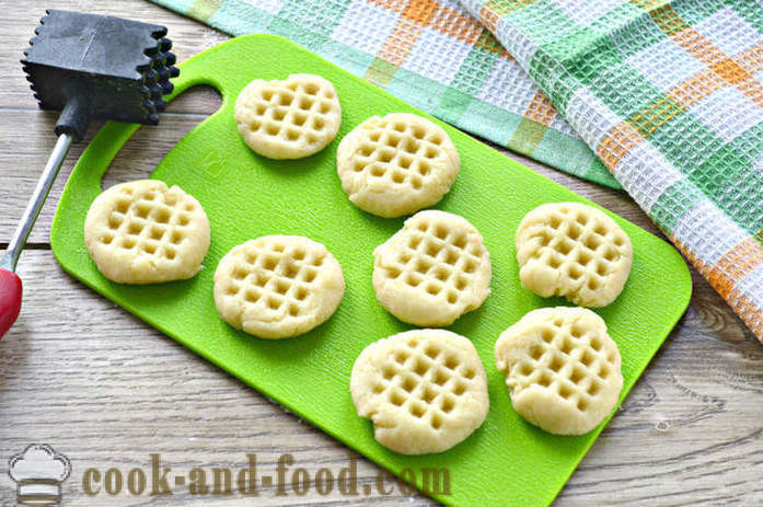 Einfache Kekse in einer Pfanne aufgepeitscht - braten wie Kekse in der Pfanne, ein Schritt für Schritt Rezept Fotos