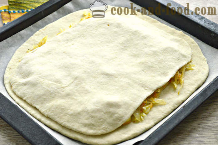 Lean Hefekuchen mit Kohl - wie einem fleischlosen Kohlkuchen im Ofen backen, mit einem Schritt für Schritt Rezept Fotos
