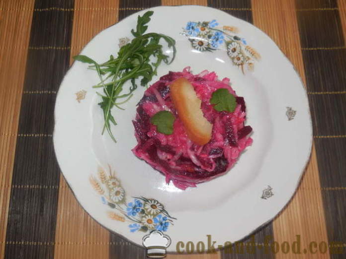 Salat aus gekochten Rüben und Sauerkraut mit Äpfeln und Ingwer - wie einen Salat aus Sauerkraut zu machen, einen Schritt für Schritt Rezept Fotos