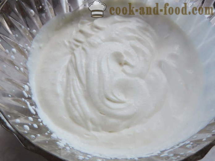Karamell-Eis aus der Milch ohne Eier - wie ohne Eier, Schritt für Schritt Rezept Fotos hausgemachtes Eis vorzubereiten