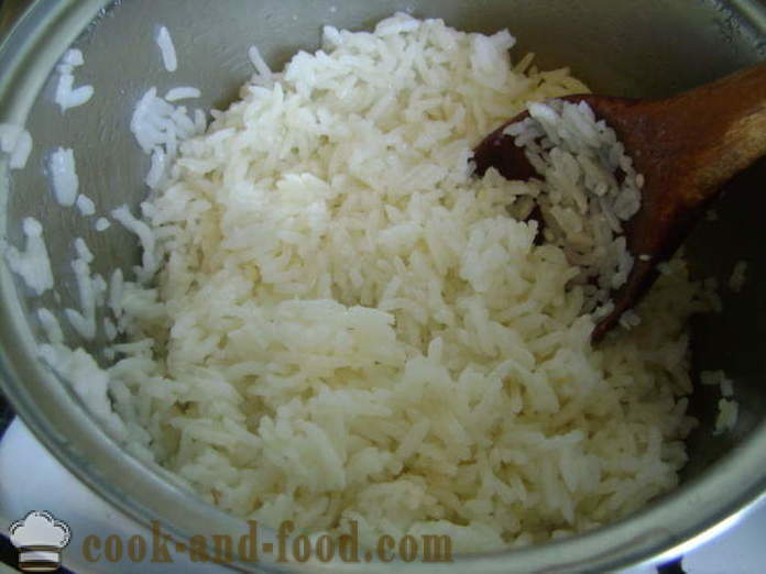 Frikadellen aus Hackfleisch mit Reis in einer Pfanne - wie Frikadellen kochen aus Hackfleisch und Soße, mit einem Schritt für Schritt Rezept Fotos