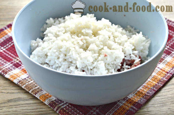 Frikadellen aus Hackfleisch mit Reis in einer Pfanne - wie Frikadellen kochen aus Hackfleisch und Soße, mit einem Schritt für Schritt Rezept Fotos