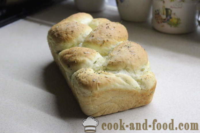 Gebackene Hefe Brot mit Oliven und Paprika - wie italienisches Brot im Ofen backen, mit einem Schritt für Schritt Rezept Fotos