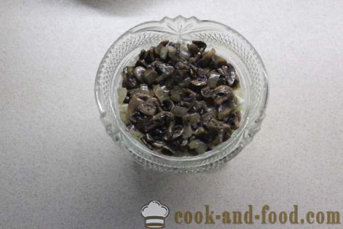 Layered Krabbensalat mit Reis und Pilzen - wie Krabbensalat mit Reis zu kochen und Pilzen, Schritt für Schritt Rezept Fotos