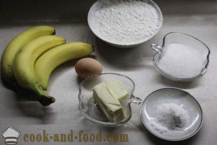 Ein köstliches Bananenkuchen mit Nüssen - wie in dem Ofen Muffins mit Banane zu kochen, mit einem Schritt für Schritt Rezept Fotos