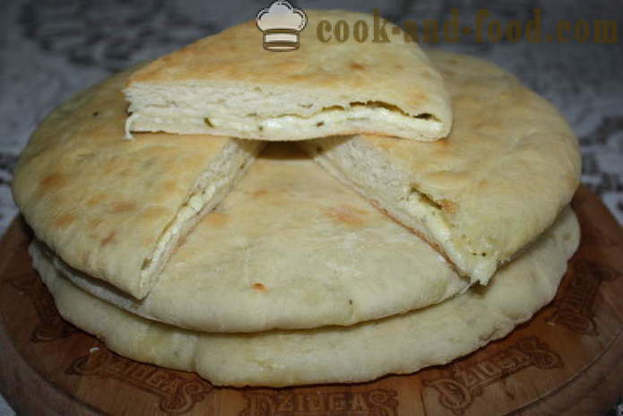 Ualibah Käse - hausgemachte Kuchen ossetischen wie ossetischen Käsekuchen zu kochen, mit einem Schritt für Schritt Rezept Fotos