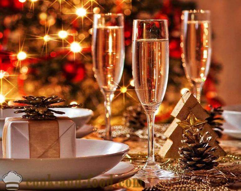 Weihnachten Cocktails und Getränke im Jahr 2018 Jahr des Hunds - was auf einem Neujahrs Tisch Getränke im Jahr 2018, alkoholische und nicht-alkoholische Rezepte