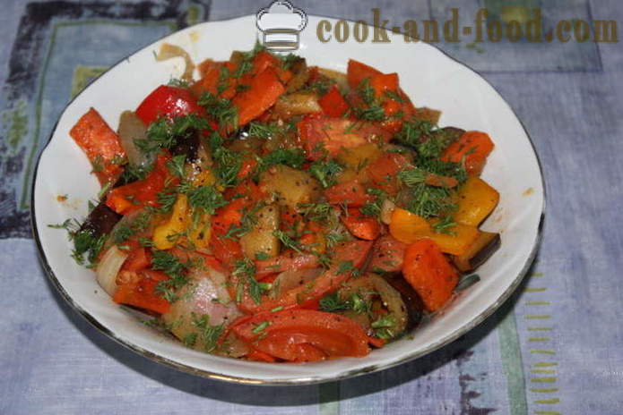 Brennende heißen Gemüsesalat mit Auberginen - wie einem heißen Gemüsesalat, poshagovіy Rezept mit einem Foto kochen