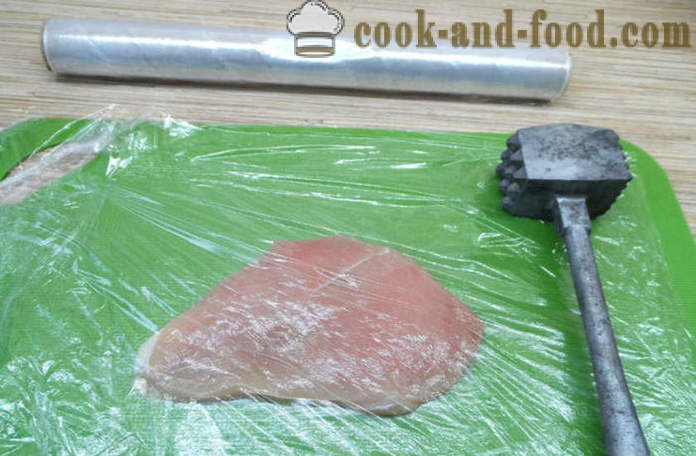Hähnchenschnitzel mit einer köstlichen Füllung und knusprig - wie Kuchen mit einer Kruste und Füllung zu machen, mit einem Schritt für Schritt Rezept Fotos