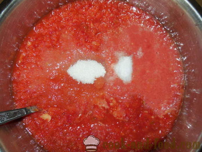 Adjika schmackhafte Tomaten, Glocke und Peperoni ohne Kochen - wie adjika Paprika und Tomaten kochen