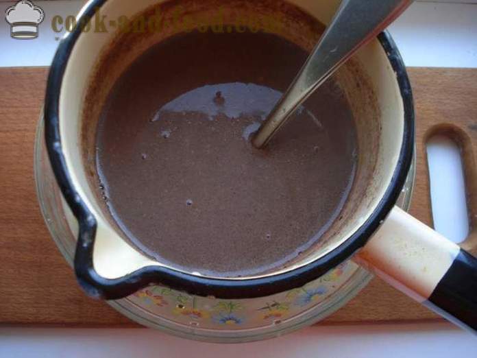 Hausgemachtes Eis mit Kakao und Stärke - wie man Schokolade Eis zu Hause, Schritt für Schritt Rezept Fotos machen