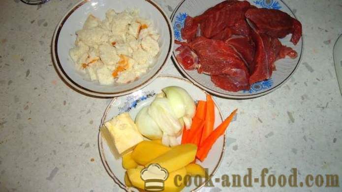 Diätetische Koteletts vom Kalb mit Karotten und Zwiebeln - wie man ein leckeres Kalbsschnitzel kochen, einen Schritt für Schritt Rezept Fotos