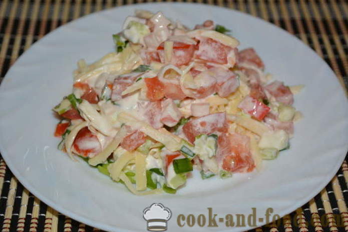 Salat mit Krabben-Sticks, Tomaten, Käse und Eiern - wie man einen köstlichen Salat aus Krabben-Sticks, um zu kochen, einen Schritt für Schritt Rezept Fotos