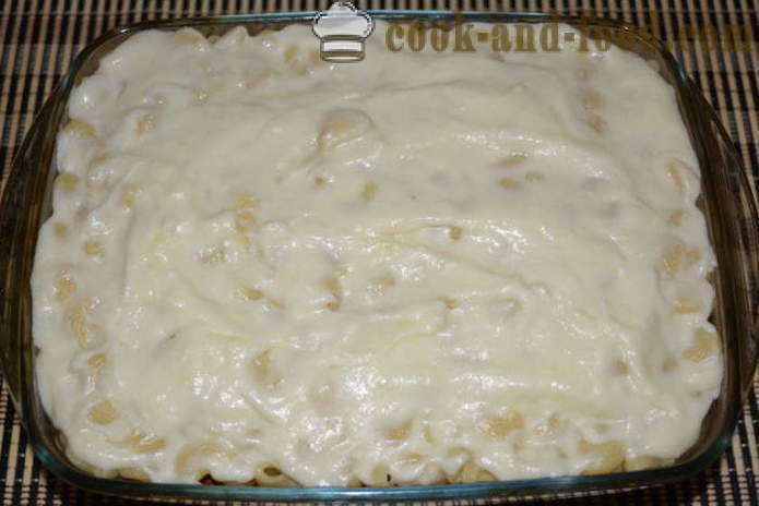 Makkaroni-Auflauf mit Hackfleisch und Bechamelsauce - wie Pasta Auflauf im Ofen zu kochen, mit einem Schritt für Schritt Rezept Fotos