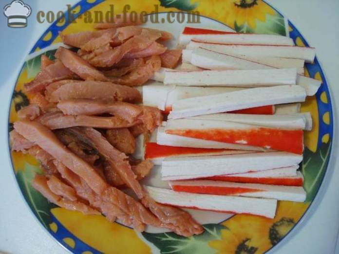 Sushi-Röllchen mit Krabben-Sticks und rotem Fisch - Kochen Sushi-Rollen zu Hause, Schritt für Schritt Rezept Fotos