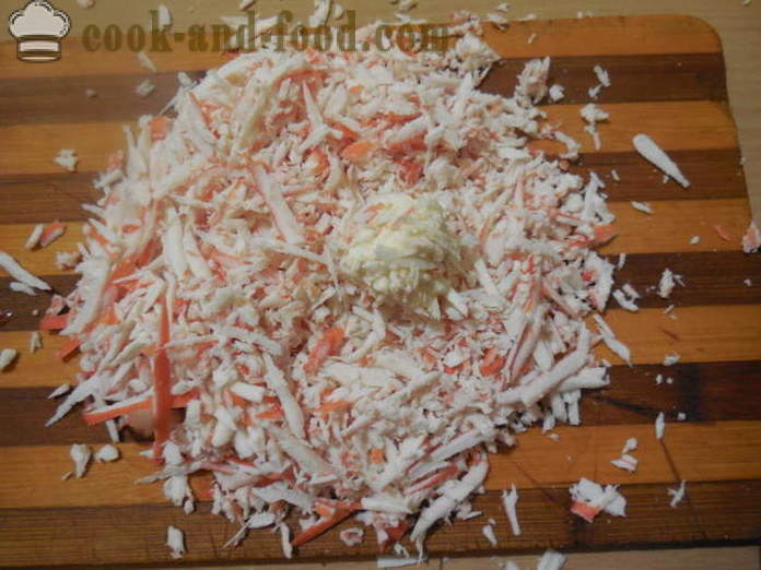 Raffaello Salat aus Krabben-Sticks - wie man kocht Krabbe Raffaello, einen Schritt für Schritt Rezept Fotos