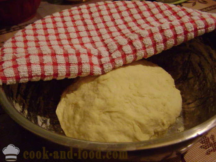 Universal-Butter Hefeteig für Kuchen - wie Hefeteig Kuchen, einen Schritt für Schritt Rezept Fotos vorzubereiten