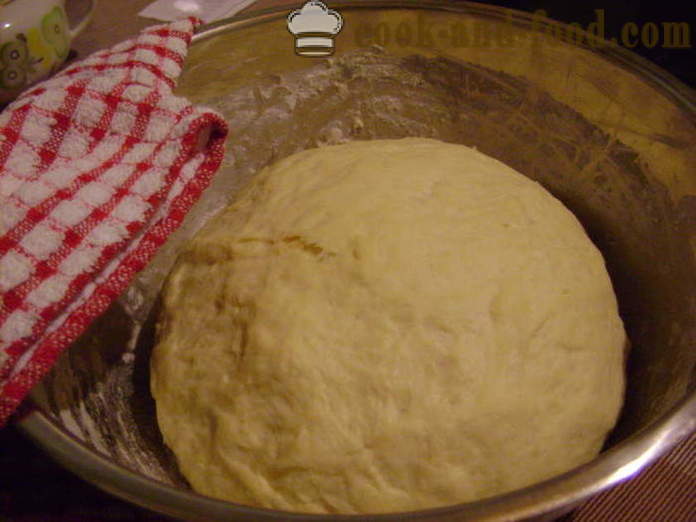 Universal-Butter Hefeteig für Kuchen - wie Hefeteig Kuchen, einen Schritt für Schritt Rezept Fotos vorzubereiten
