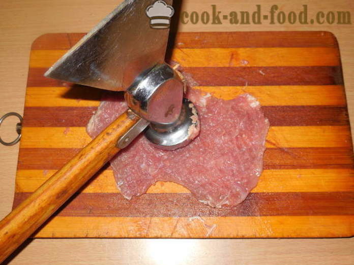 Fleischrouladen in dem Ofen gestopft - wie Rouladen am Spieß zu kochen, einen Schritt für Schritt Rezept Fotos