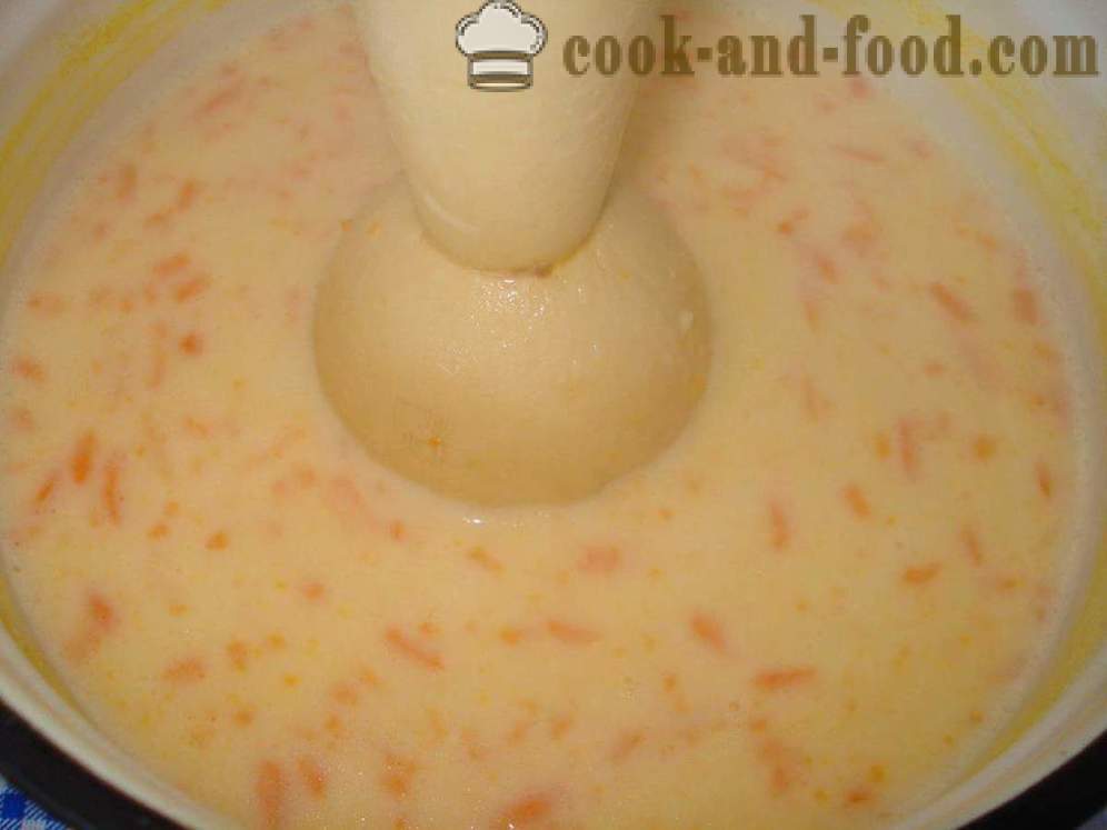 Erbsensuppe mit Hähnchen und Croutons - wie Erbsensuppe mit Huhn kochen und geschmolzenen Käse, Schritt für Schritt Rezept Fotos
