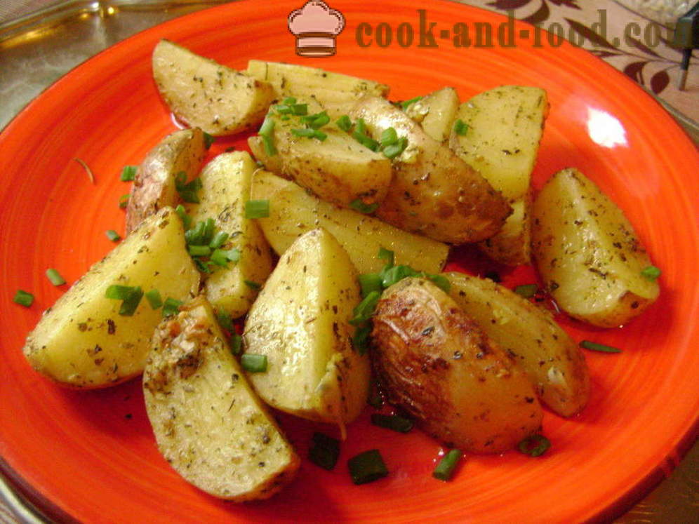Kartoffeln mit einer Kruste gebacken - wie gebackene Kartoffelscheiben im Ofen, mit einem Schritt für Schritt Rezept Fotos