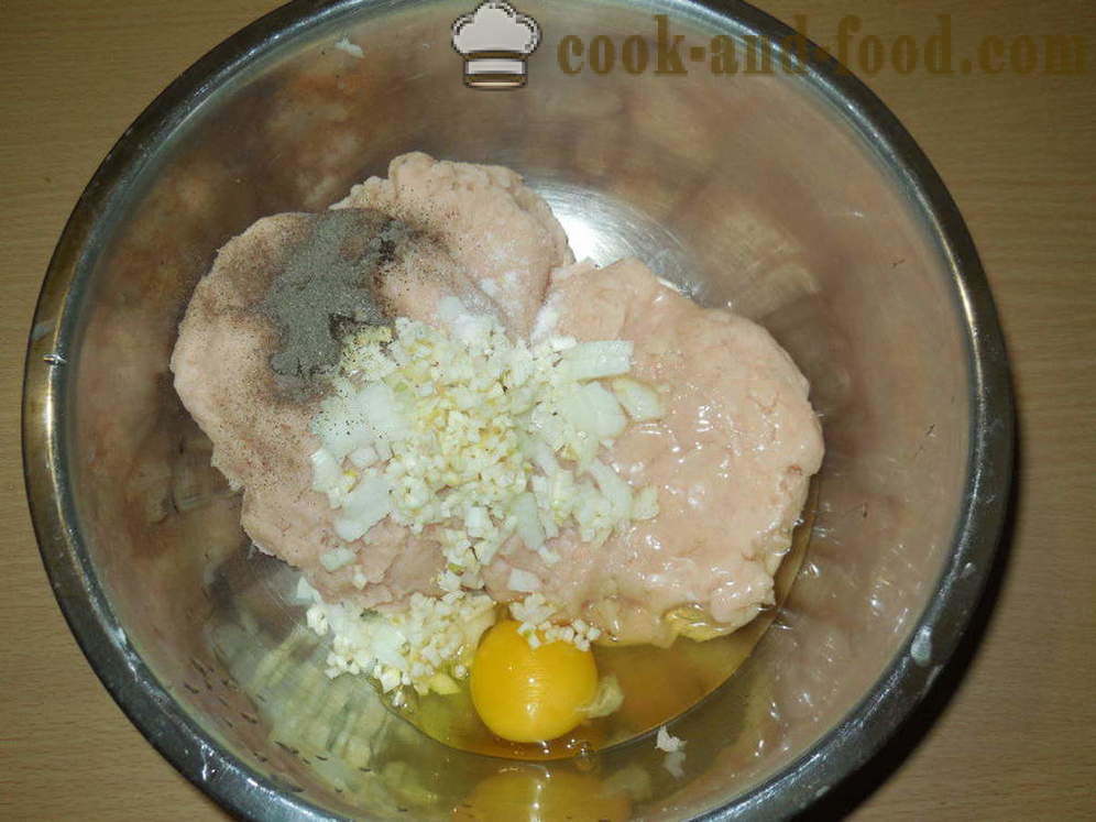 Dampf Fleischroulade mit Wachteleiern - wie man kocht Hackbraten mit Eiern für ein Paar, mit einem Schritt für Schritt Rezept Fotos