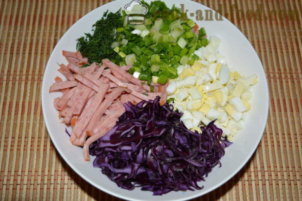 Einfacher Salat von Rotkohl mit Mayonnaise - wie einen Salat aus Rotkohl, einen Schritt für Schritt Rezept Fotos vorzubereiten