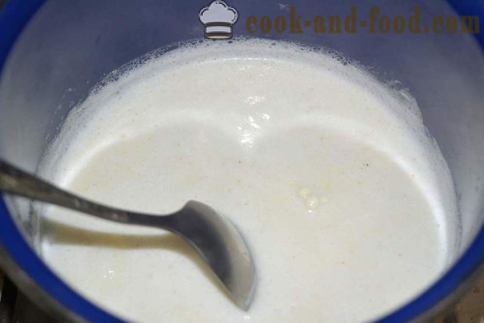 Griess in Milch ohne Klumpen in der Pfanne - wie Brei kochen mit Milch ohne Klumpen, Schritt für Schritt Rezept Fotos