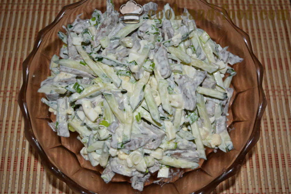 Salat aus Rinderherz mit Gurke und Ei - wie einen Salat von Herzen vorzubereiten, einen Schritt für Schritt Rezept Fotos