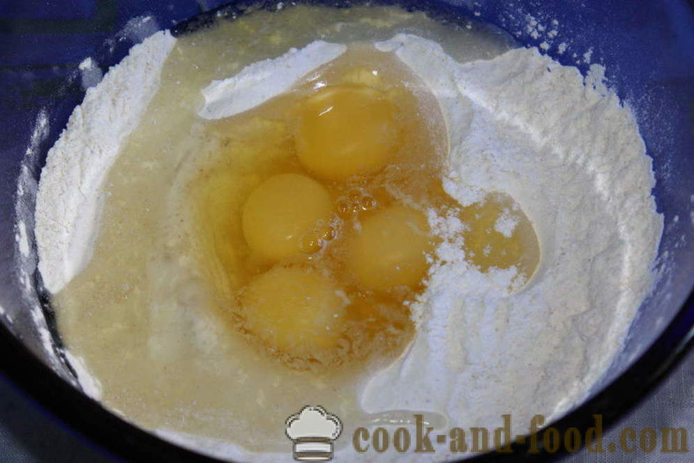 Hausgemachte Eiernudeln ohne Wasser - wie auf der Eier-Nudeln für die Suppe zu machen, Schritt für Schritt Rezept Fotos