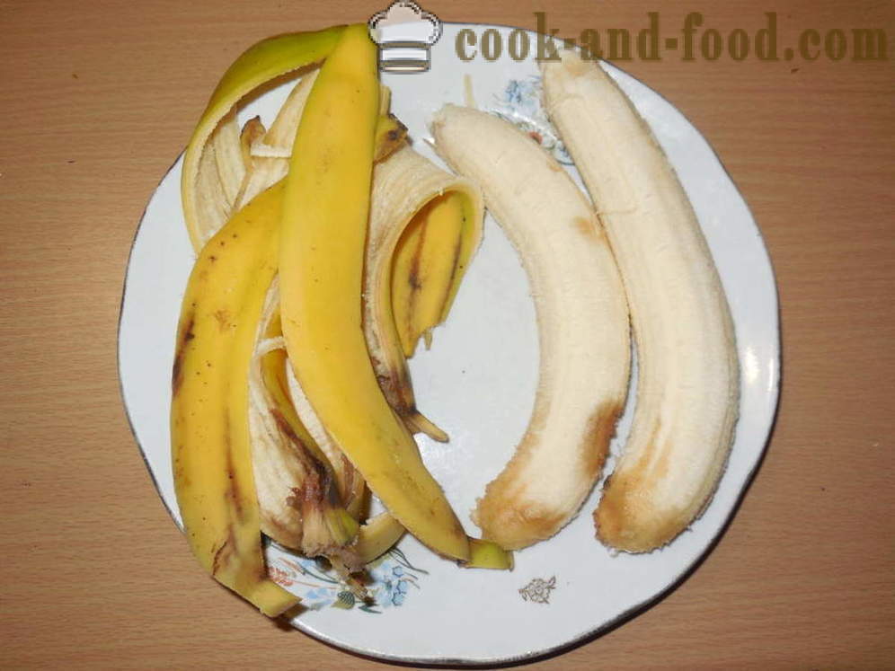 Bananen im Ofen gebacken mit Nüssen und Zucker - wie gebackenen Bananen in dem Ofen zum Nachtisch, Schritt für Schritt Rezept Fotos