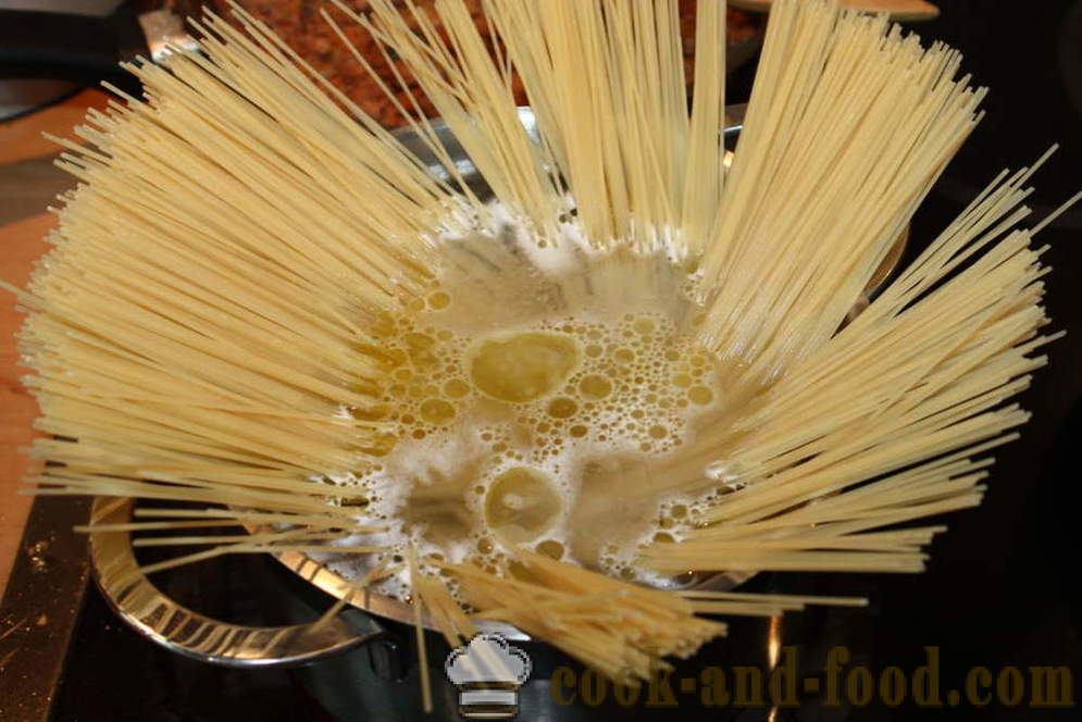 Spaghetti mit Bolognese-Sauce - wie Spaghetti Bolognese zu kochen, einen Schritt für Schritt Rezept Fotos